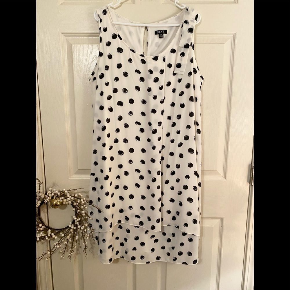 SLNY FASHIONS Black and White Dot DRESS